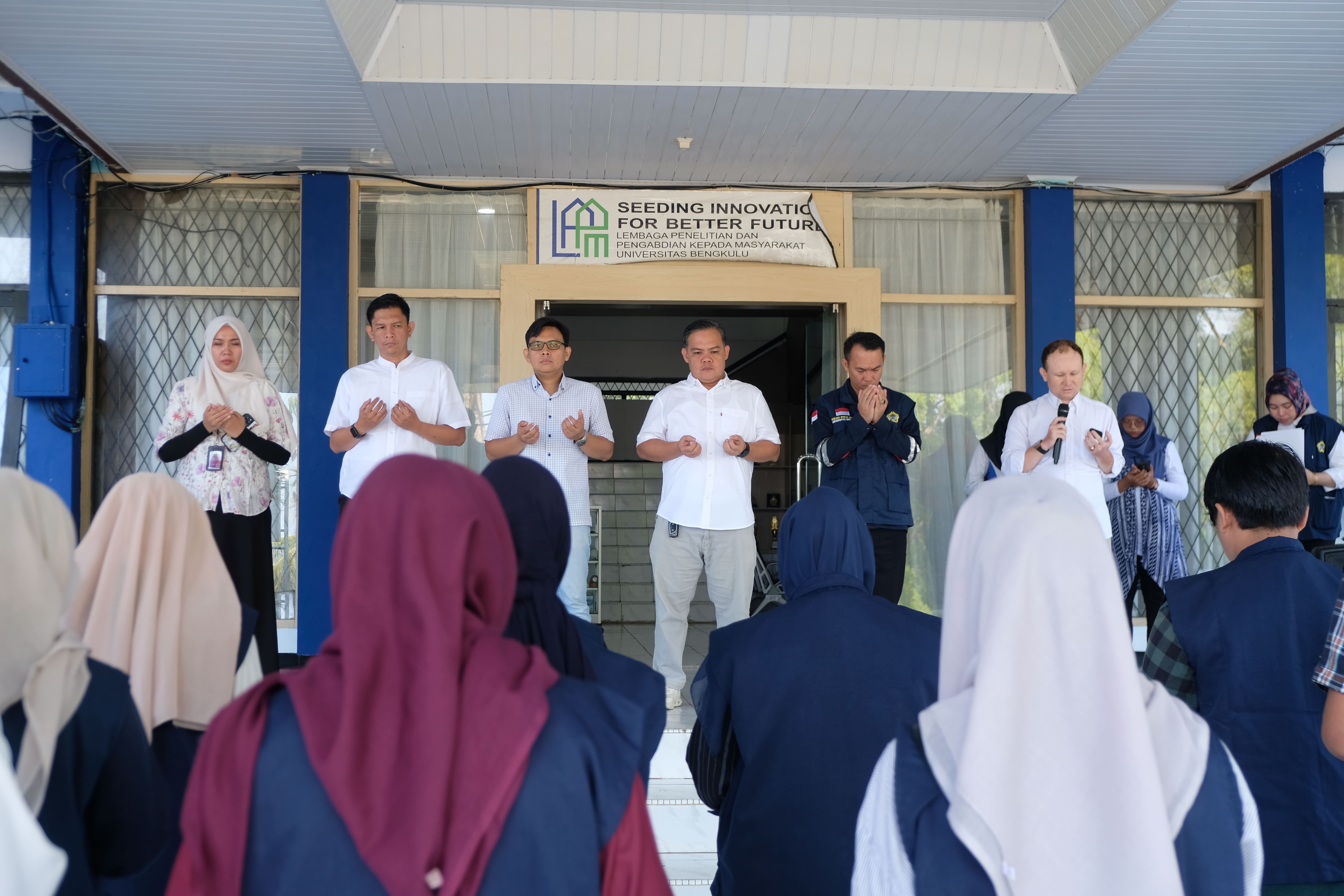 Pelepasan Keberangkatan Mahasiswa KKN Periode 107 TH 2026