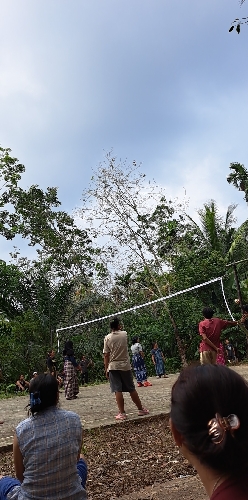 hari ini sedang lomba untuk persiapan 17 agustus